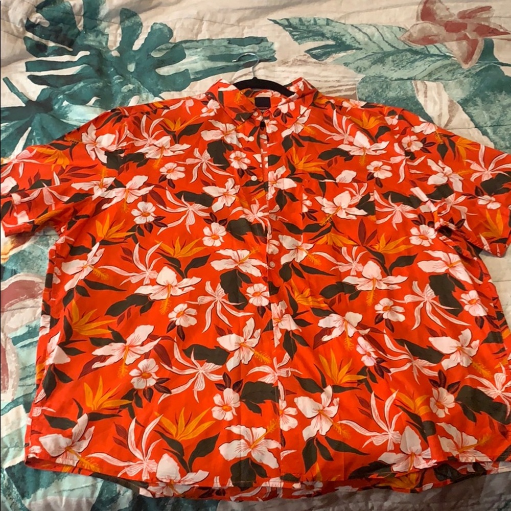 H&M buttom down shirt